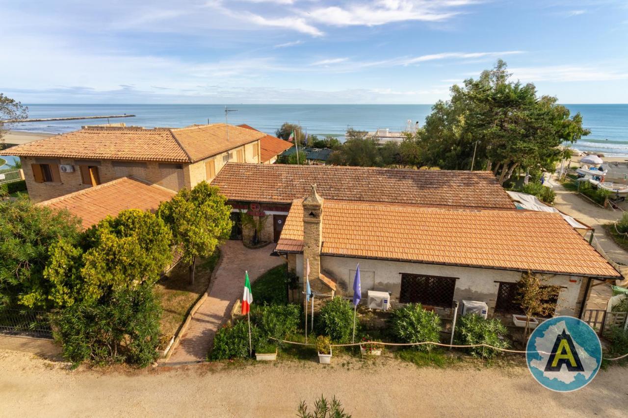 Isola Felice Silvi Paese Exterior foto